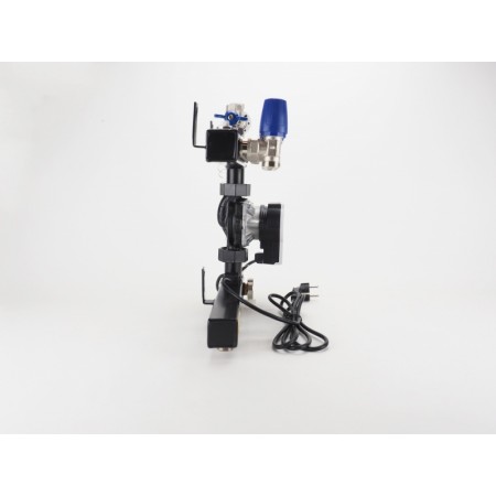 Distribuitor otel MAGNUM echipat cu pompa electronica Grundfos Alpha 2L - 3 circuite